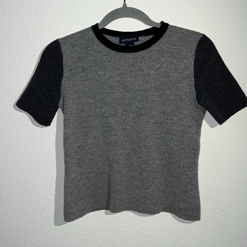 Ann Taylor Gray and Black Crop Top